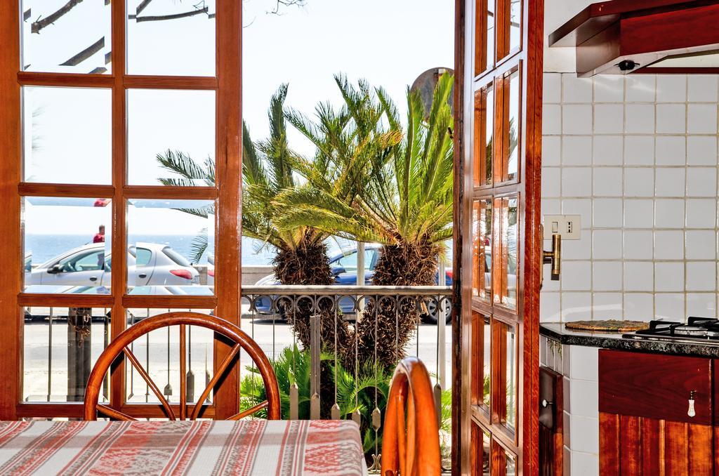 Casa Di Mare Barabba Villa Santa Teresa Di Riva Cameră foto