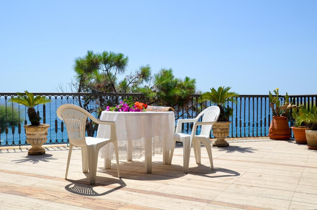 Casa Di Mare Barabba Villa Santa Teresa Di Riva Cameră foto