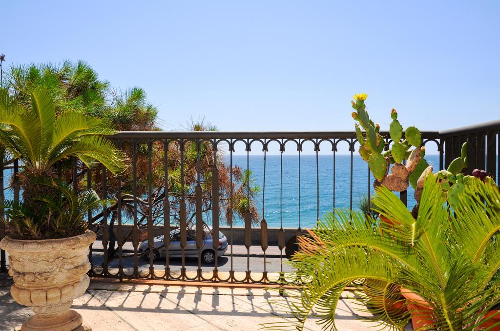 Casa Di Mare Barabba Villa Santa Teresa Di Riva Cameră foto